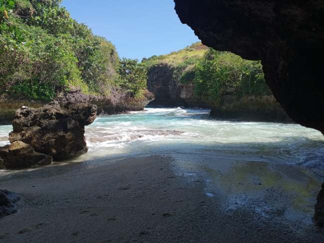 Lumangan Beach, Hidden Gems di Bali: Lokasi, Rute dan HTM