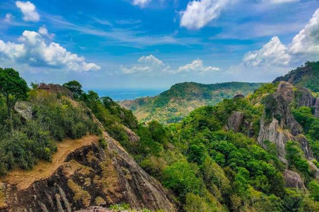 Alamat dan Rute Gunung Api Purba Nglanggeran