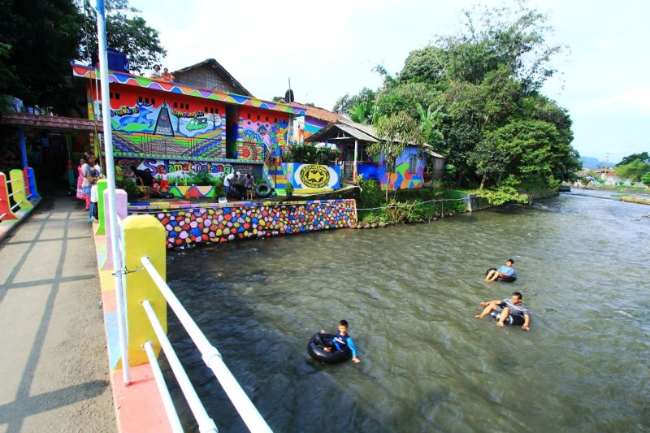 Daya-Tarik-Kampung-Air-Katulampa