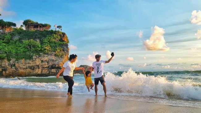 Harga Tiket Masuk Pantai Drini