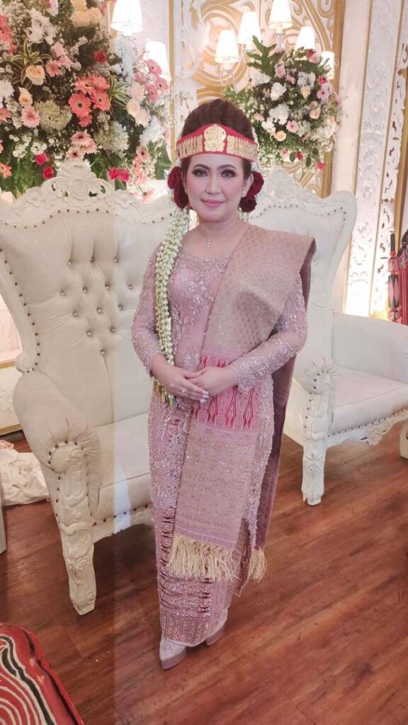 Inspirasi Model Kebaya Batak Toba