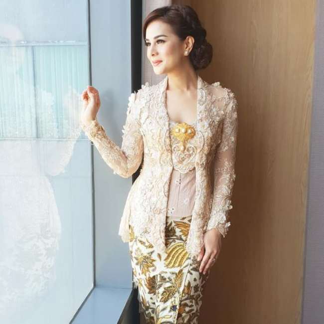Kebaya Kutubaru Modern